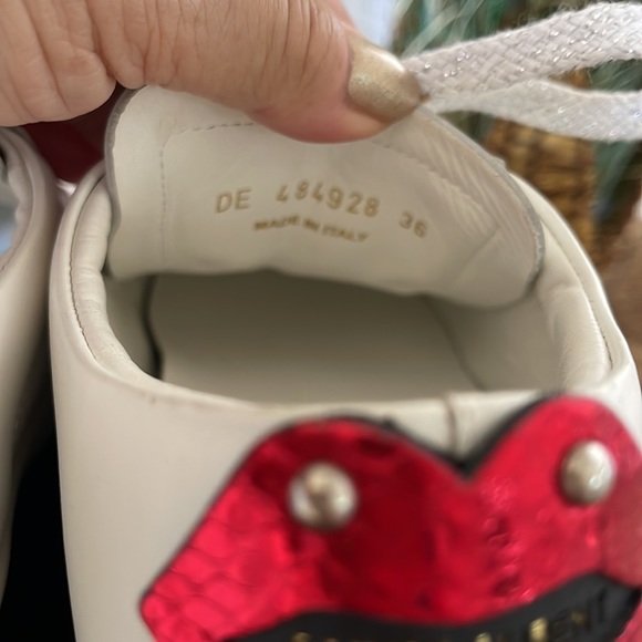 Yves Saint Laurent Signature Optic White leather Court Classic Lips Sneaker 36 - Picture 4 of 9